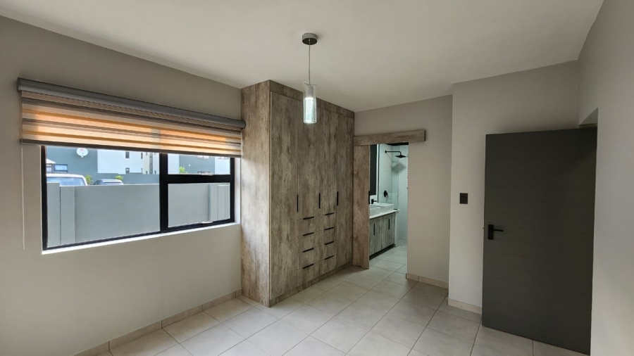 To Let 3 Bedroom Property for Rent in Waterval East North West